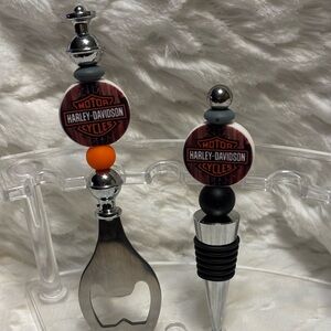 Harley-Davidson Silver and Orange Bar Set